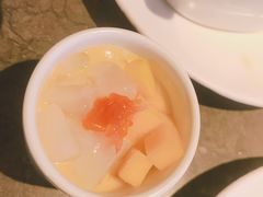 杨枝甘露-汤城小厨•粤菜•靓汤(苏州街店)