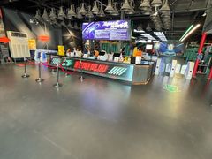 -极限PLAY运动娱乐新世界·团建派对潮玩休闲馆·室内蹦极高空游乐园