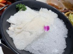 -老牌坊云南鱼豆花火锅(哈西万达店)