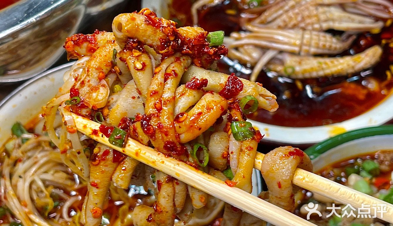 成都！一家靠蛋炒饭🔥出圈的串串