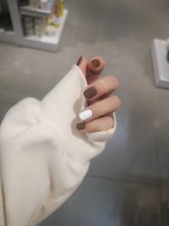 -美斯洛美甲美睫连锁店