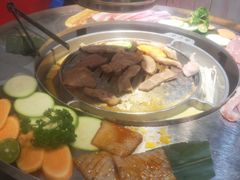 -哈哈碳都·牛肋条无限自助烤肉(台江万达店)