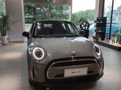 -南充通源宝马4S店(高坪店)