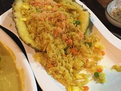 -玖月时尚泰式餐厅