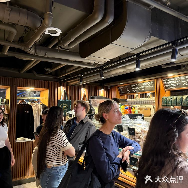 蒙特利尔｜Cafe Olimpico