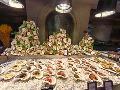 -广州万富希尔顿酒店·感趣自助餐厅·金秋蟹宴生蚝海鲜刺身