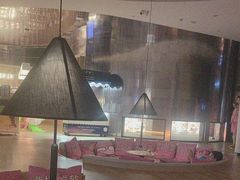 -涨巢·潮玩水疗局