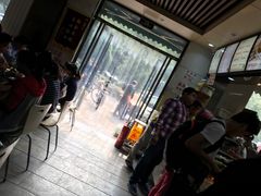 等位区-林静小吃(复兴路店)