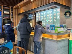 -亮亮面馆(经六路店)