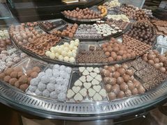 -Laderach 莱德拉(上海环贸iapm店)