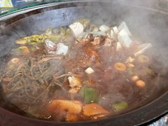 柴锅炖水库鱼-姥家大锅台水库渔家