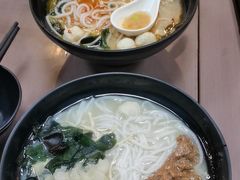 -灵芝妹子海鲜米线(瓦房店新玛特店)