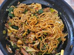 -鸿浩扒猪脚米线