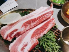-草家酱蟹炭火烤肉店(珲春南路一店)