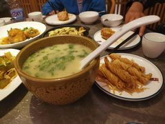 -闫府私房菜(恒隆店)