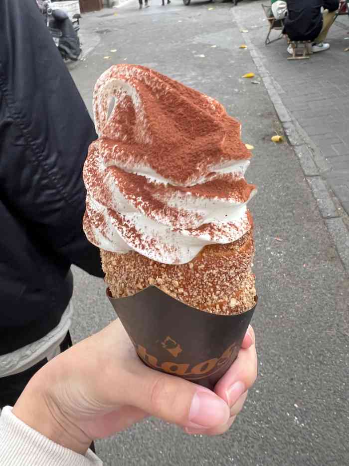 chaos chimney烟囱卷冰淇淋(鼓楼店)-"吃完炸酱面,想着来个甜点溜缝