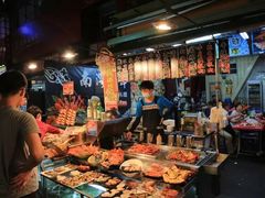 -六合夜市