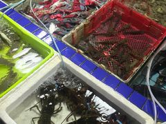 -霞涌市场海鲜摆卖区