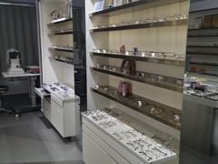 -视野联行眼镜•蔡司•依视路(温江店)