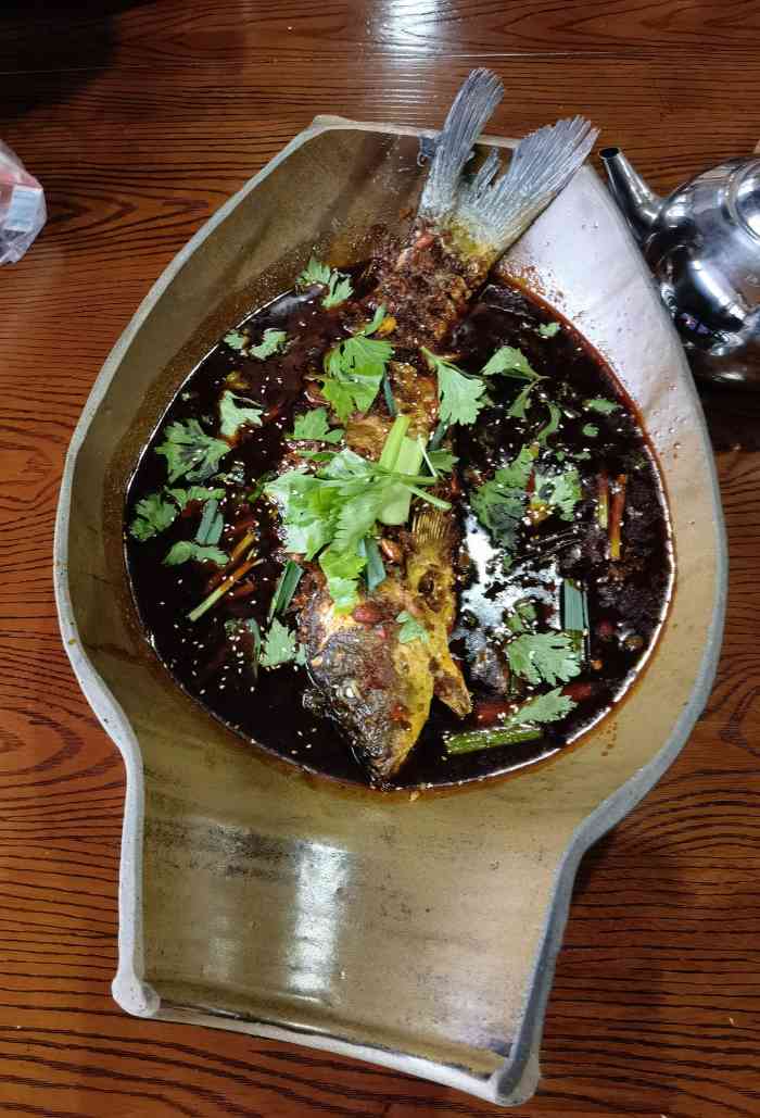 坛子鱼(天文小镇店)-"有点失望的,首先环境一般,鱼是新鲜的,但.