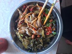 -灵山卢梅燕粉店