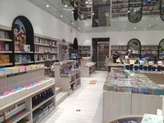 -钟书阁(群光广场店)