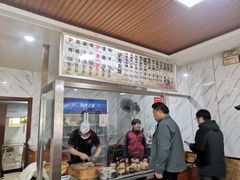 -闫家驴肉火烧(五四店)
