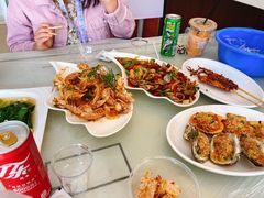 -覃记海鲜美食餐厅