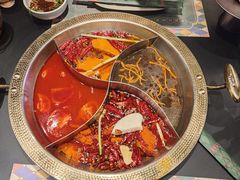 -廖掌柜·重庆鲜货火锅(上海首店)