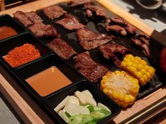 -左庭右院鲜牛肉火锅黑金店(陆家嘴中心店)