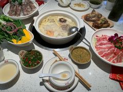 -三人行骨头王火锅(长寿店)