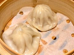 鸡汁鲜肉小笼汤包-南小馆(迪士尼小镇店)