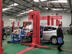 -路路通百辰汽车服务连锁(三合店)