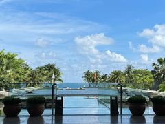 -亚龙湾喜来登·美景台大堂吧