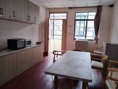 -上海市奉贤区奉城镇敬老院(洪天奉城分院)