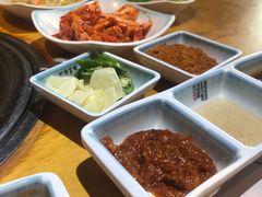 生菜-唯成•韩国炭火烤肉 유성고기