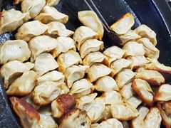 -黄阿姨锅贴大王(万航渡路店)