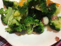 -香巴拉云南餐厅(华莱坞店)