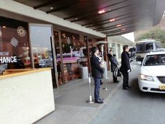商场门口-新罗免税店(首尔总店)