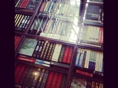 -钟书阁(松江泰晤士小镇店)