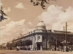 -人民防洪胜利纪念塔