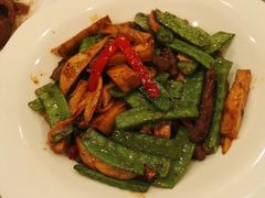 烧汁野菌炒牛柳-六婶西关小厨(光塔路店)