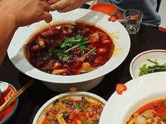 -川流不息·地道川菜·小龙虾(松东路店)