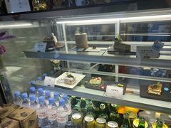 面包甜点陈列柜-ZING COFFEE 镜咖啡