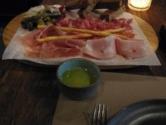 -Carbon莫卡哆·意大利复古集市餐厅(杭州大厦店)