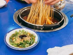 -马路边边串串香形象店(磐石路店)