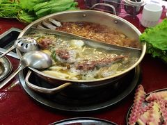 -老石黑山羊毛驴肉火锅(金凯广场店)