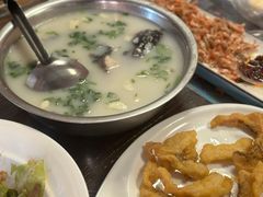 奶汤鱼头-雪湖煜辰鱼头老店(雪野湖店)