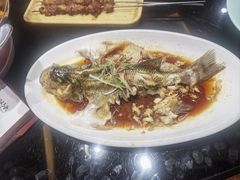 -东口码头·烧鸽子·鱼头泡饼·地方菜(金鹰悦城店)