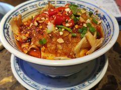 -沪小二炭火蛙锅(淮海中路美食不夜城店)